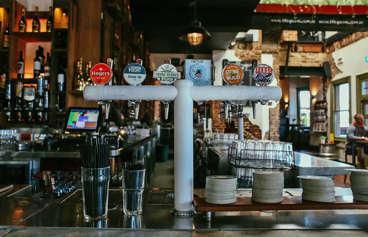 Restaurant Bar Taps